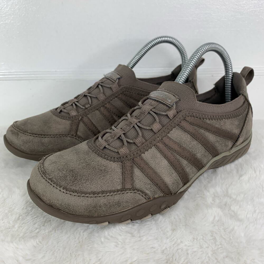 Skechers Breathe Easy “Remember Me” Slip-On Women’s 7.5 Dark Taupe